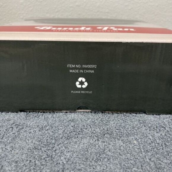 NEW Parini Cookware Bundt Pan Stoneware - Picture 2 of 3